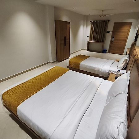Hotel Beverly Plaza קוז'יקודה מראה חיצוני תמונה