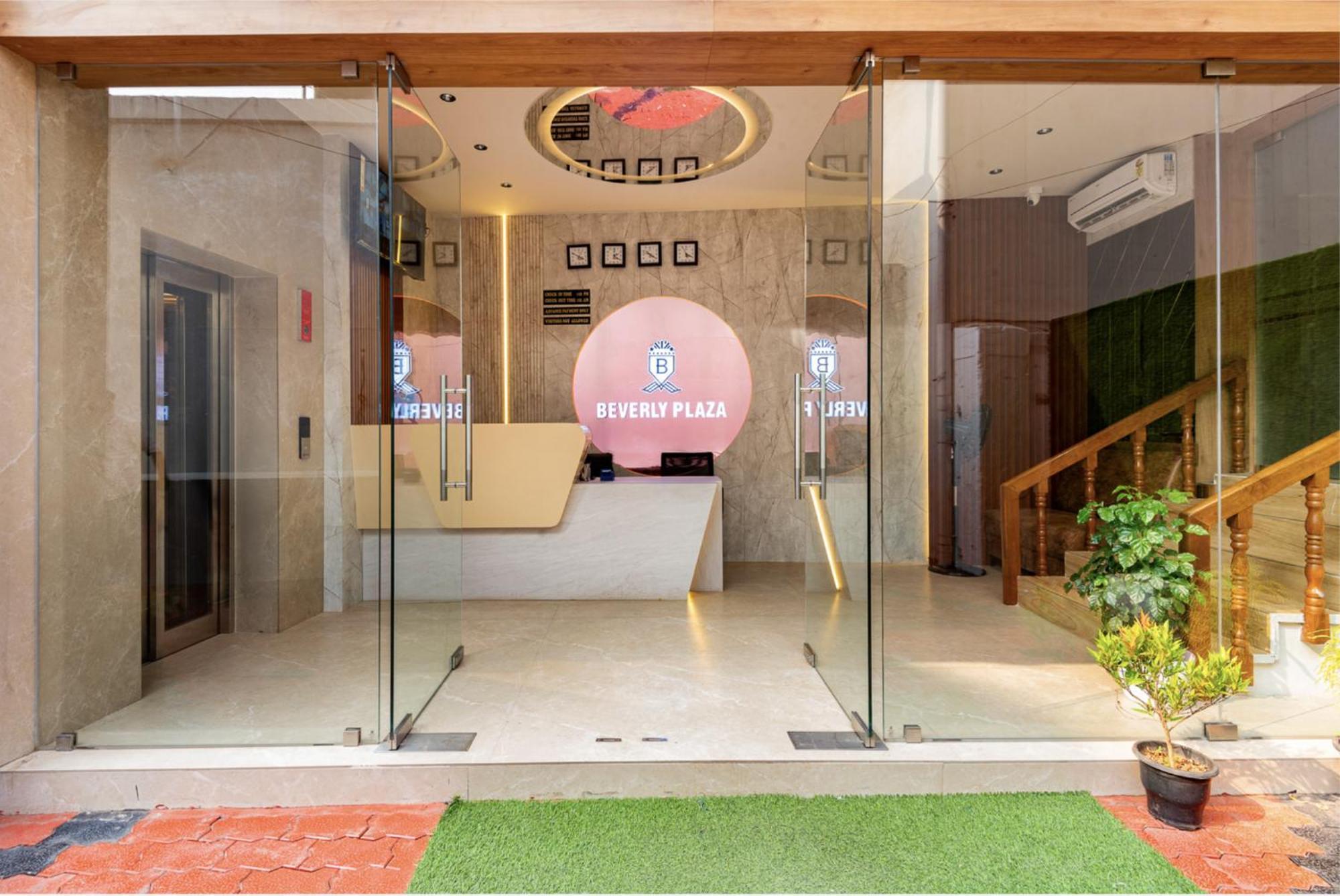 Hotel Beverly Plaza קוז'יקודה מראה חיצוני תמונה