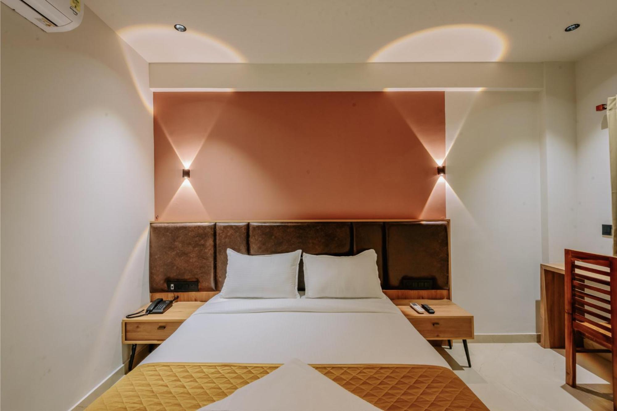 Hotel Beverly Plaza קוז'יקודה מראה חיצוני תמונה