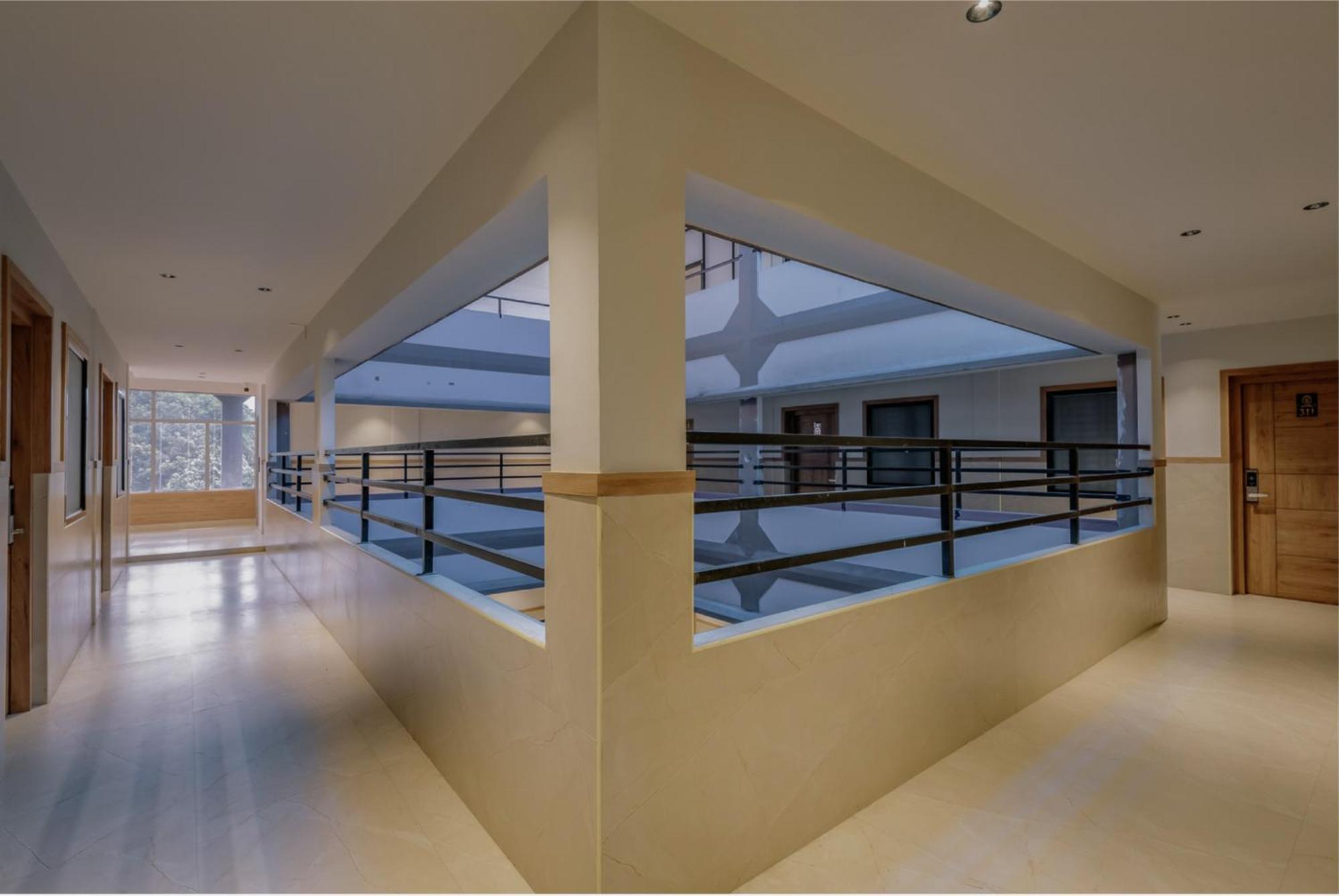 Hotel Beverly Plaza קוז'יקודה מראה חיצוני תמונה