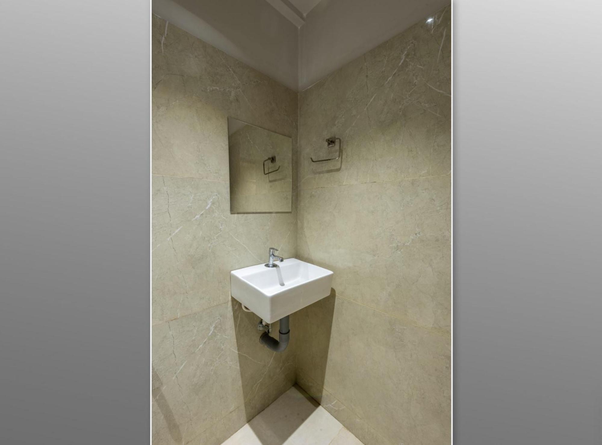 Hotel Beverly Plaza קוז'יקודה מראה חיצוני תמונה