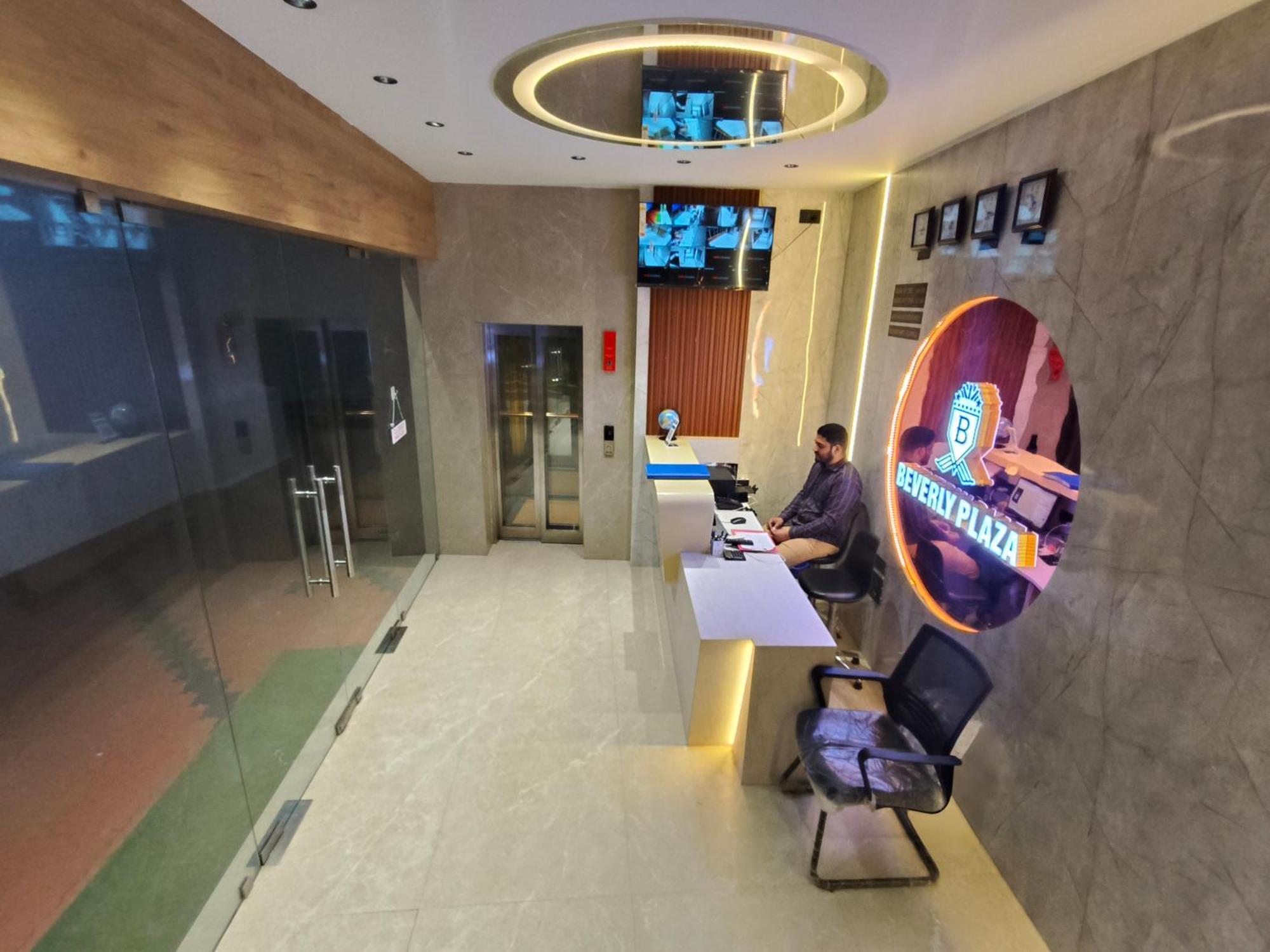 Hotel Beverly Plaza קוז'יקודה מראה חיצוני תמונה