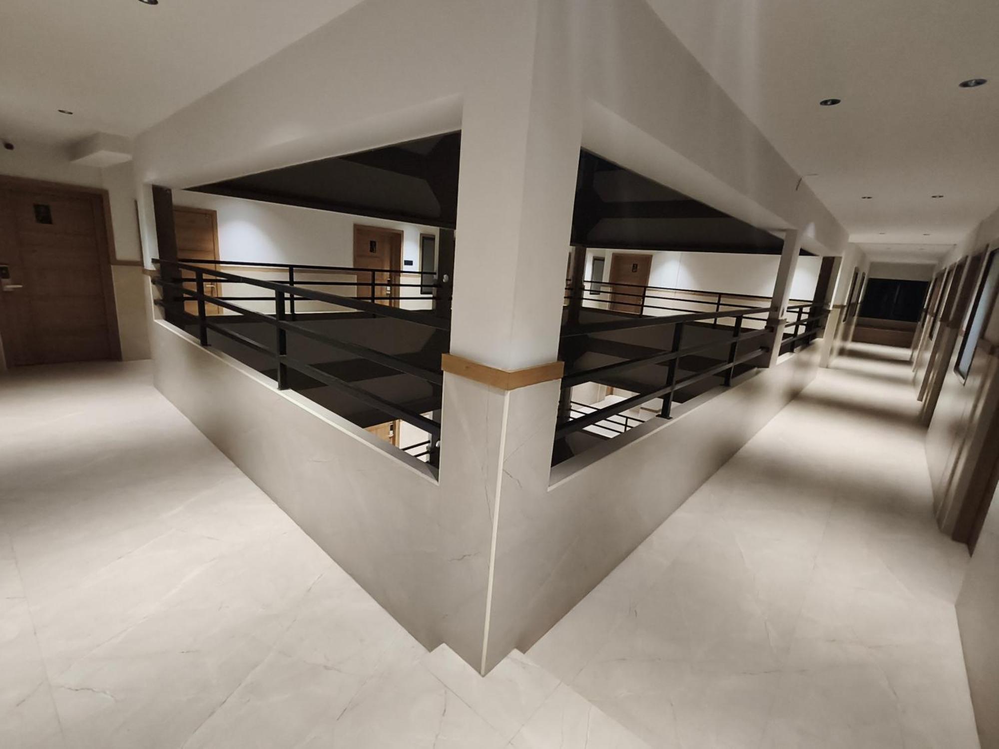 Hotel Beverly Plaza קוז'יקודה מראה חיצוני תמונה